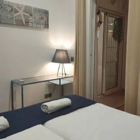 Port House, Paseo Maritimo,a Un Minuto Playa Apartment *